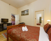 Room 8 – Queen Ensuite